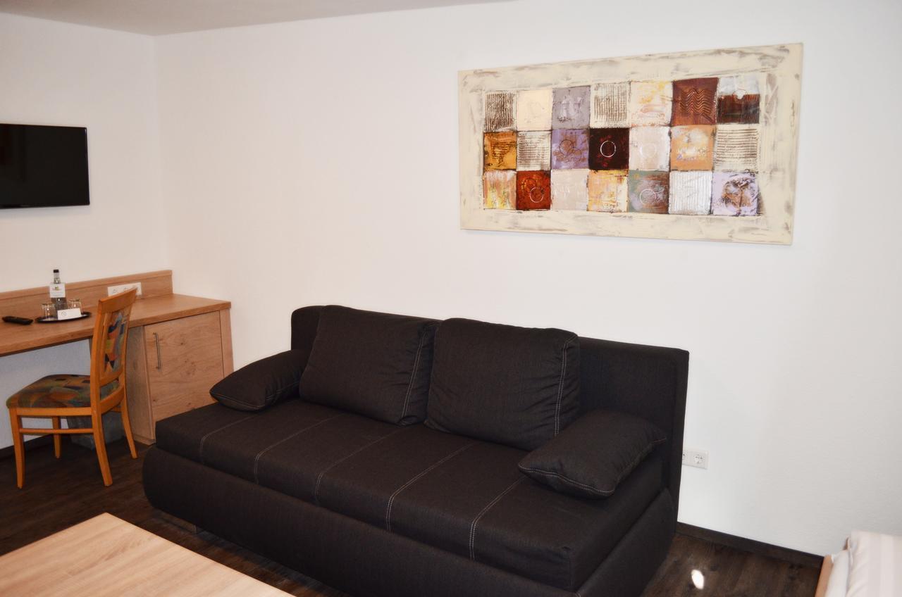 Landhotel Schwarzer Adler Tiefenbronn Екстер'єр фото