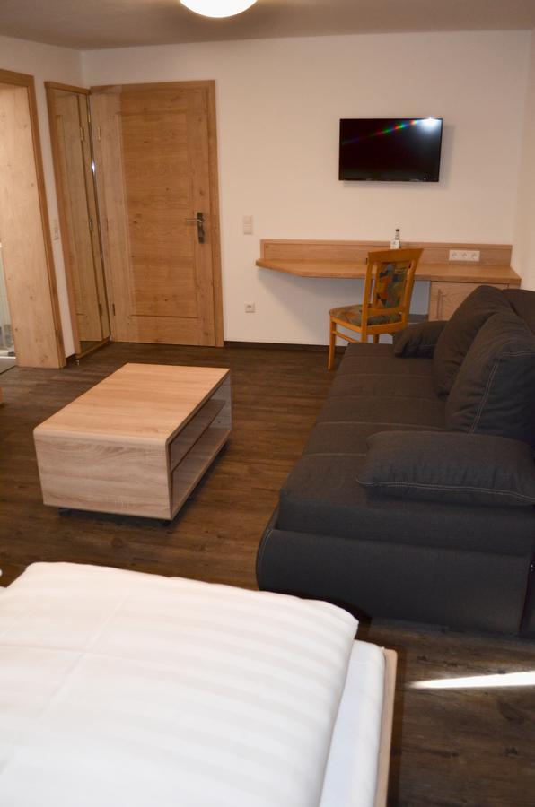 Landhotel Schwarzer Adler Tiefenbronn Екстер'єр фото