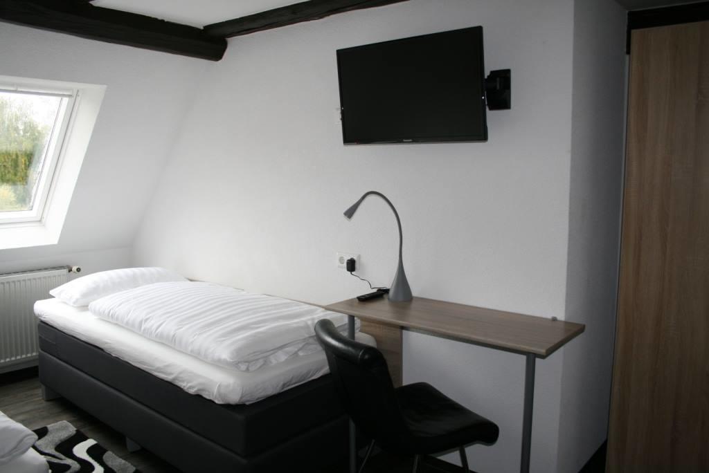 Landhotel Schwarzer Adler Tiefenbronn Екстер'єр фото